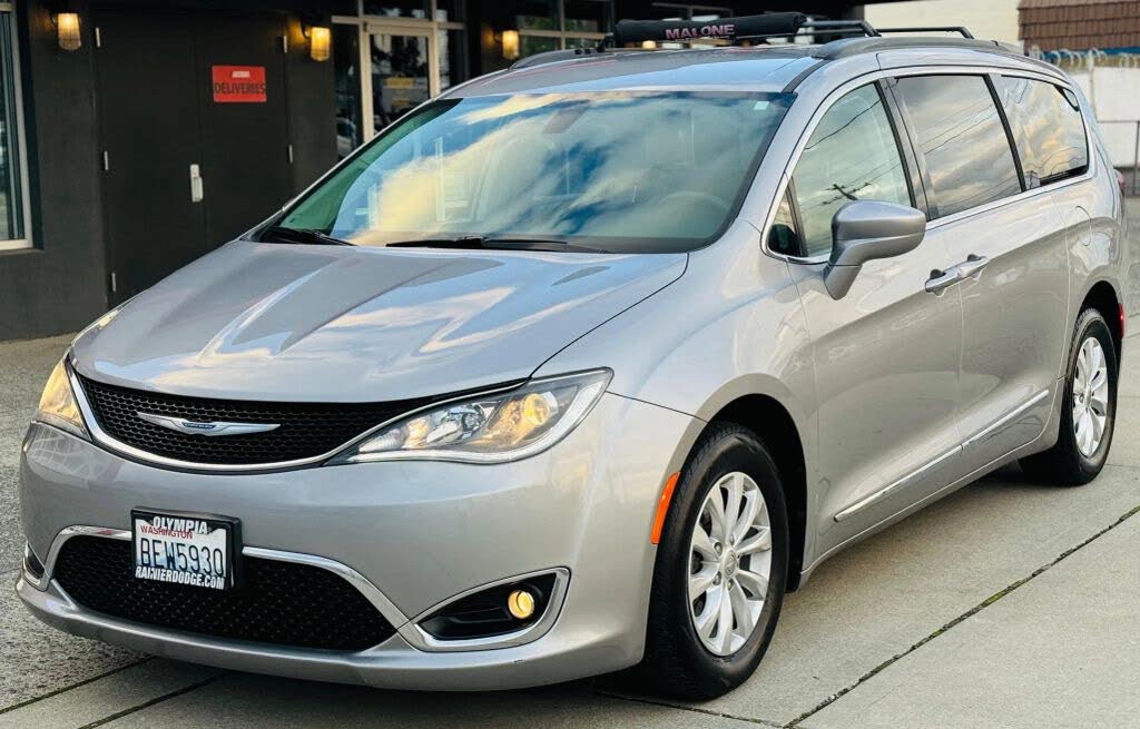 2017 Chrysler Pacifica Touring Plus