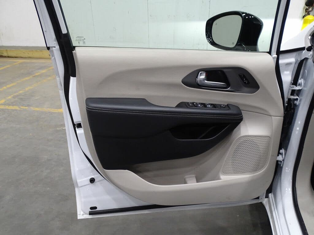 Vehicle Image 11 of 71 for undefined undefined undefined