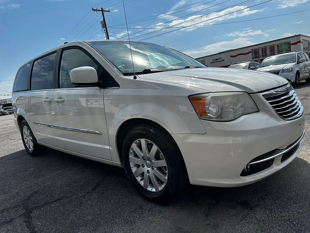 2013 Chrysler Town & Country Touring