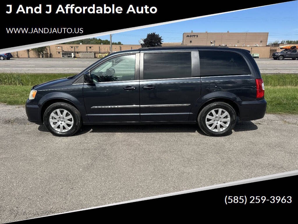 2014 Chrysler Town and Country Touring