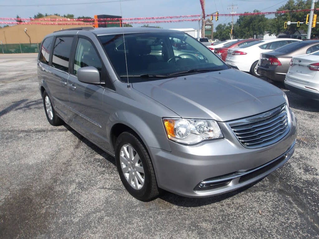 2014 Chrysler Town and Country Touring