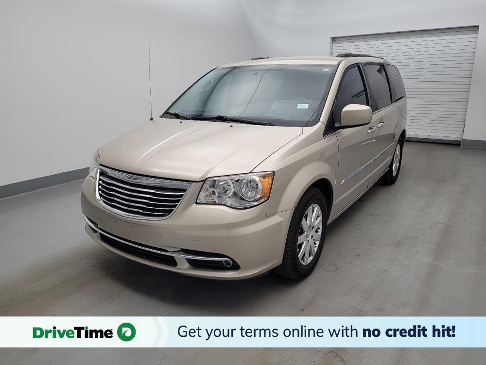 2016 Chrysler Town and Country Touring
