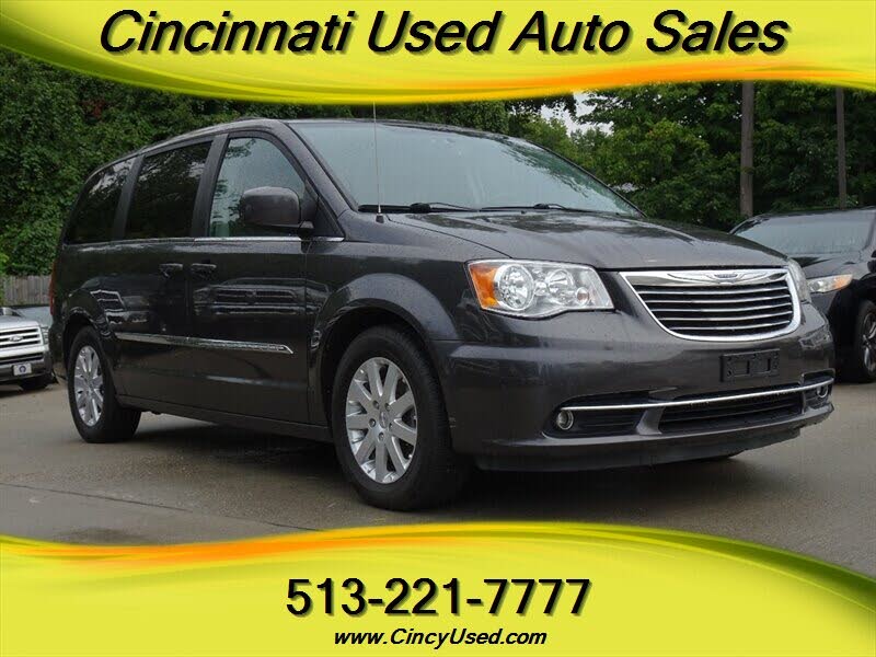 2016 Chrysler Town and Country Touring