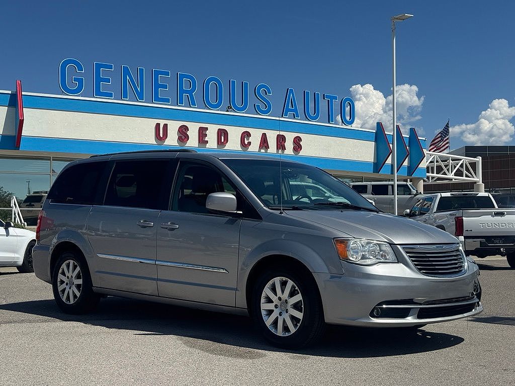 2016 Chrysler Town & Country Touring