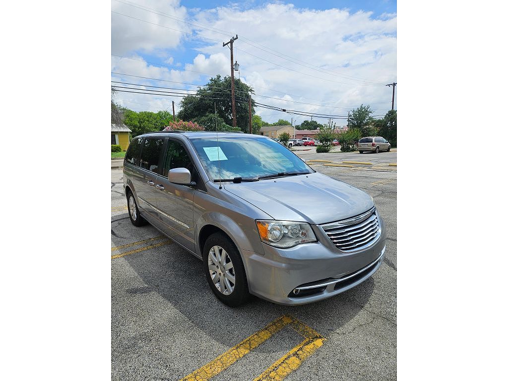 2016 Chrysler Town & Country Touring
