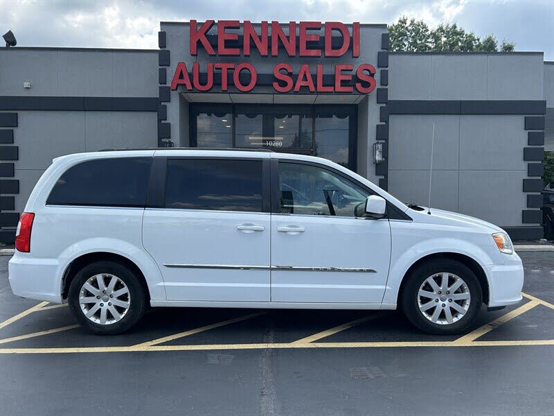 2014 Chrysler Town and Country Touring