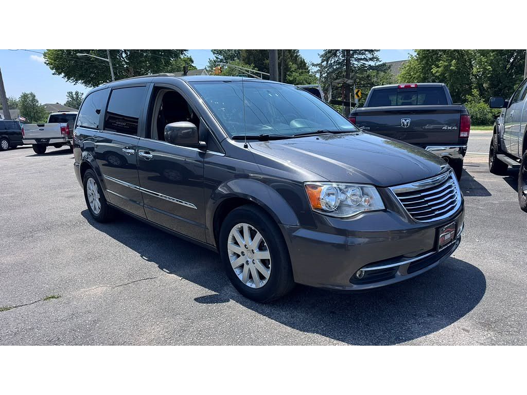 2016 Chrysler Town & Country Touring