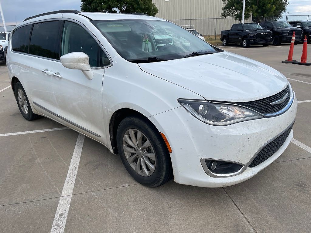 2017 Chrysler Pacifica Touring Plus