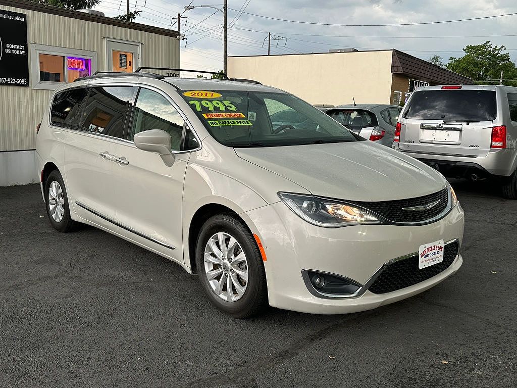 2017 Chrysler Pacifica Touring Plus