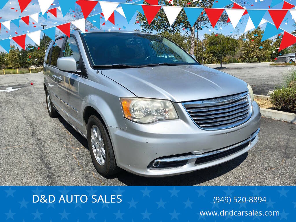 2012 Chrysler Town and Country Touring