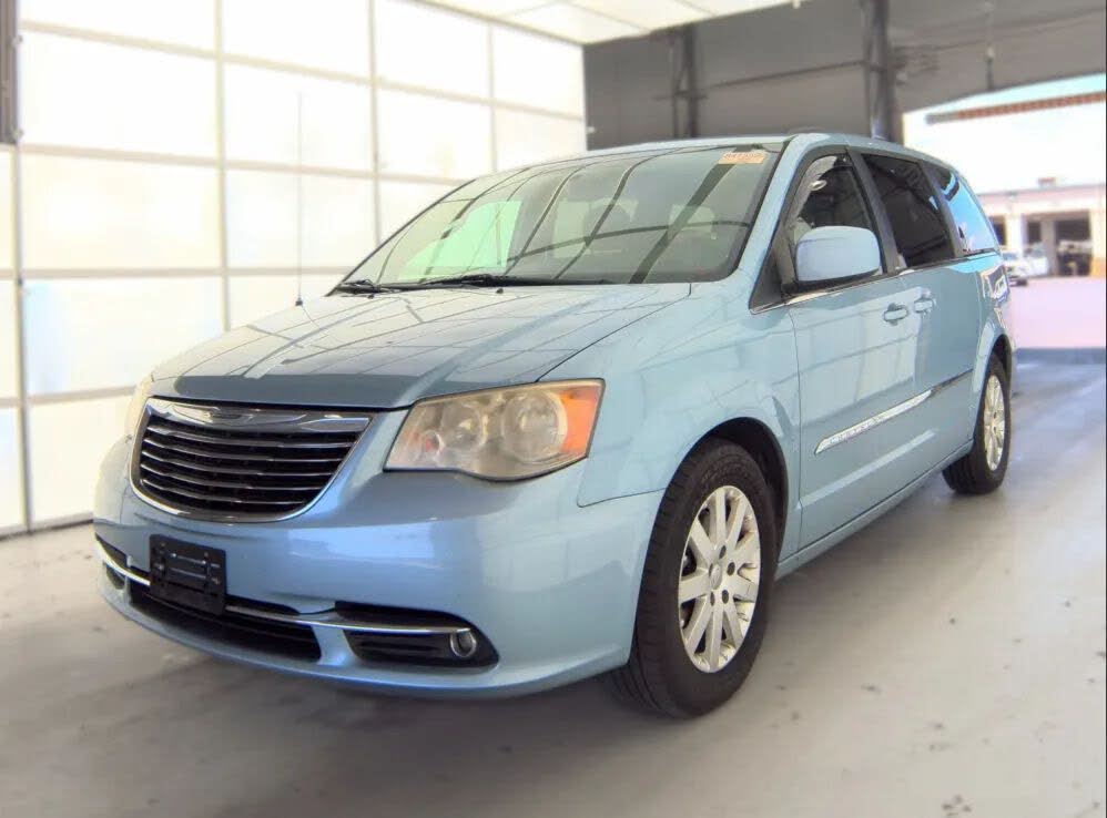 2013 Chrysler Town & Country Touring