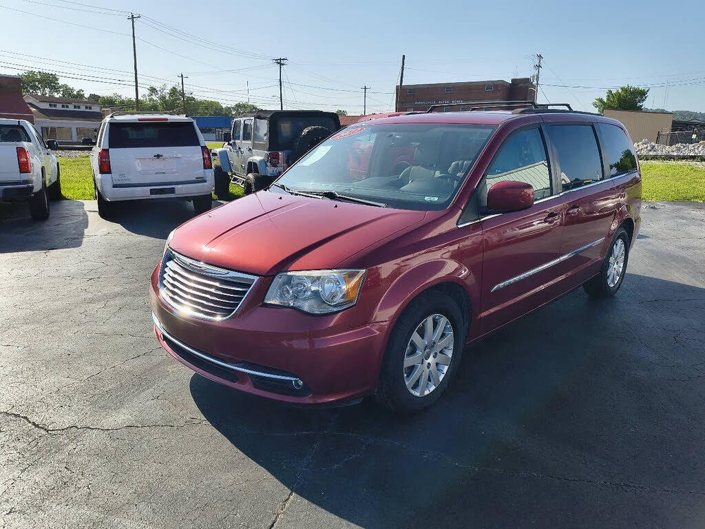 2013 Chrysler Town and Country Touring