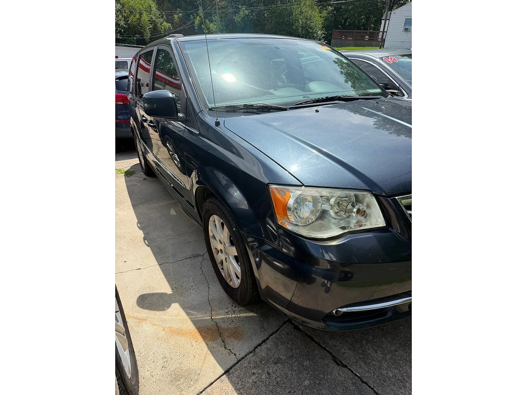 2013 Chrysler Town and Country Touring