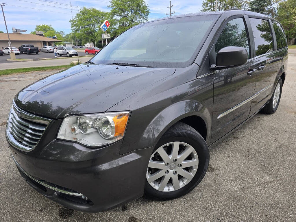 2016 Chrysler Town and Country Touring