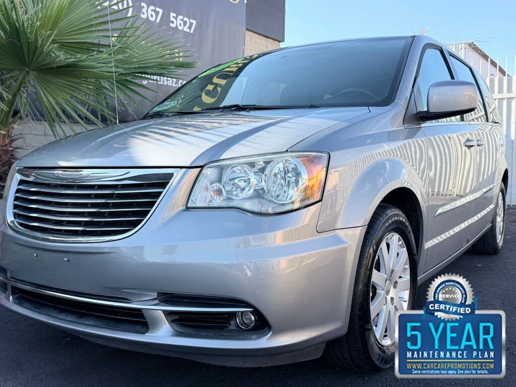 2016 Chrysler Town & Country Touring