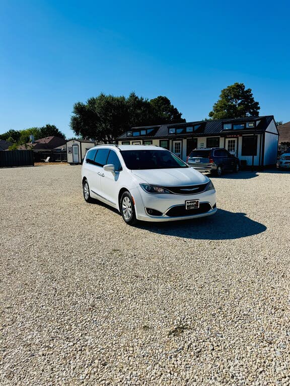 2017 Chrysler Pacifica Touring Plus