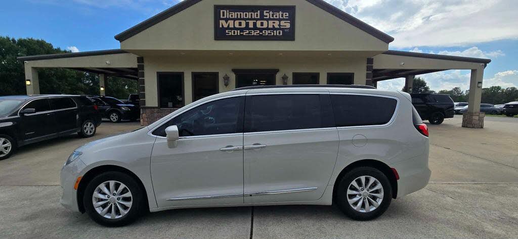 2017 Chrysler Pacifica Touring Plus