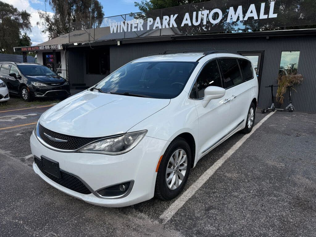 2017 Chrysler Pacifica Touring Plus