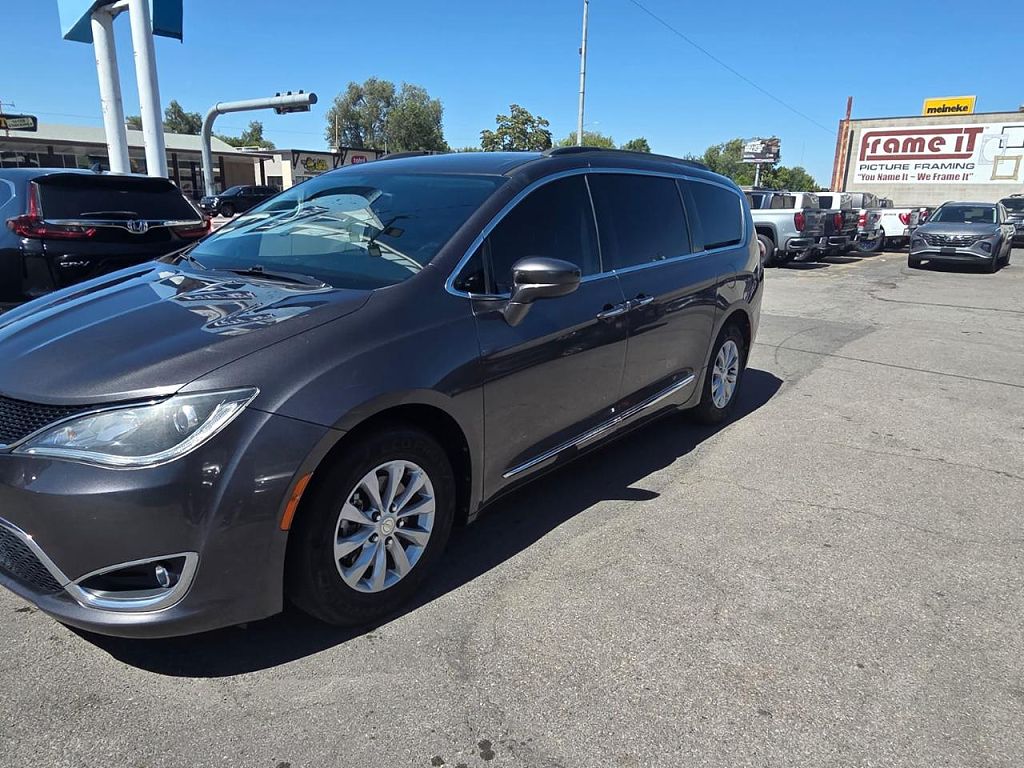 2017 Chrysler Pacifica Touring Plus