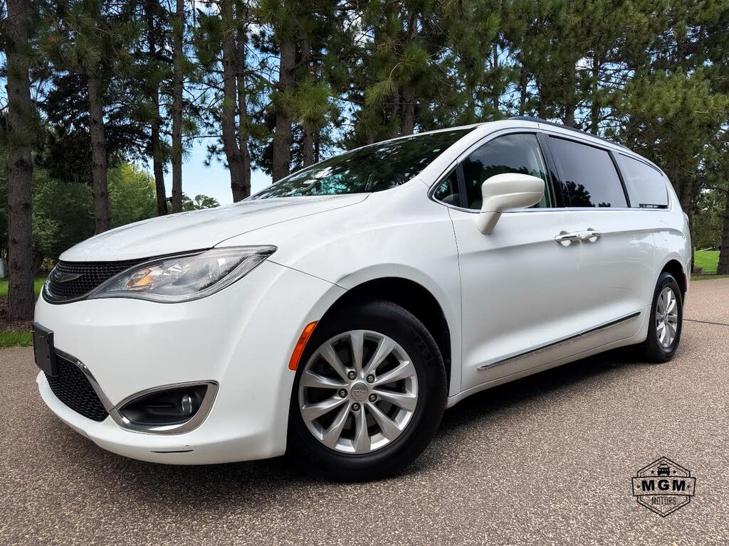 2017 Chrysler Pacifica Touring Plus