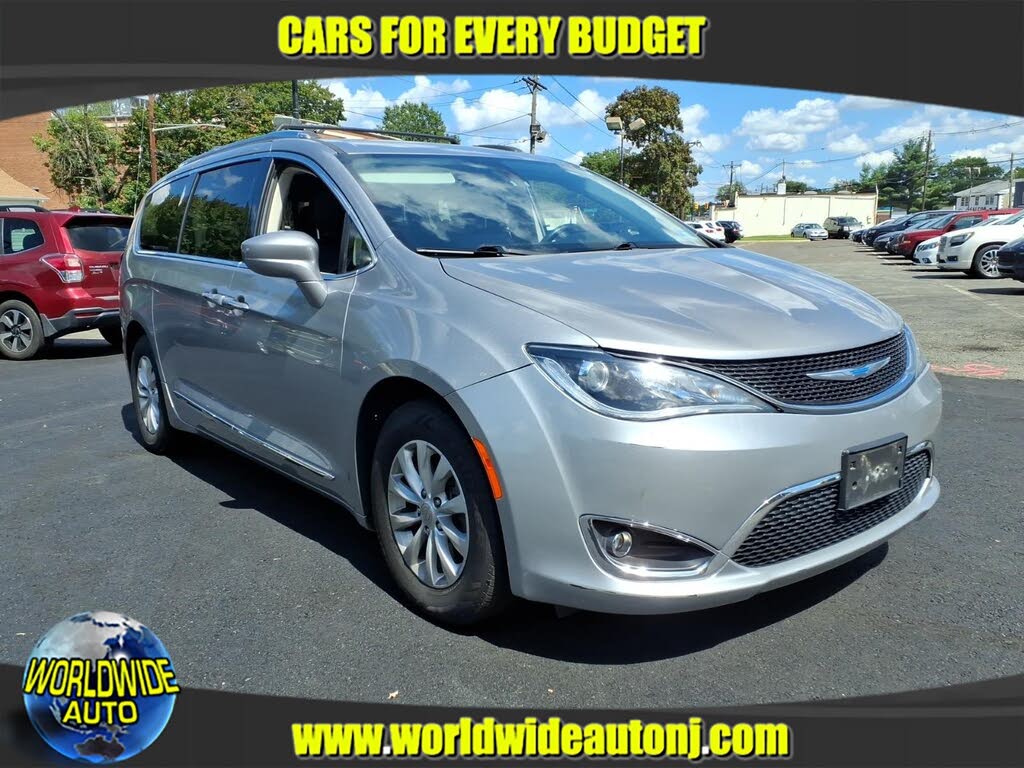 2018 Chrysler Pacifica Touring L