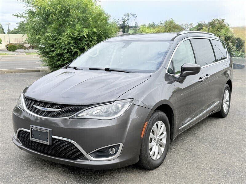 2019 Chrysler Pacifica Touring L