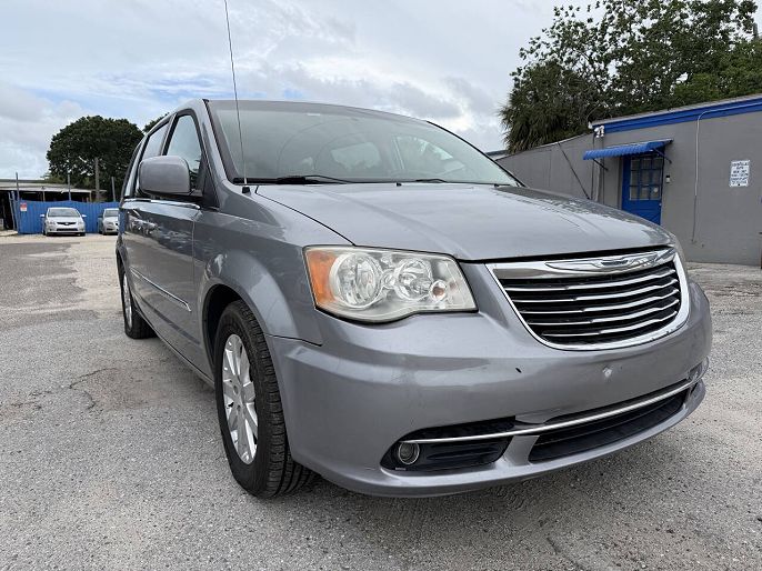 2013 Chrysler Town and Country Touring