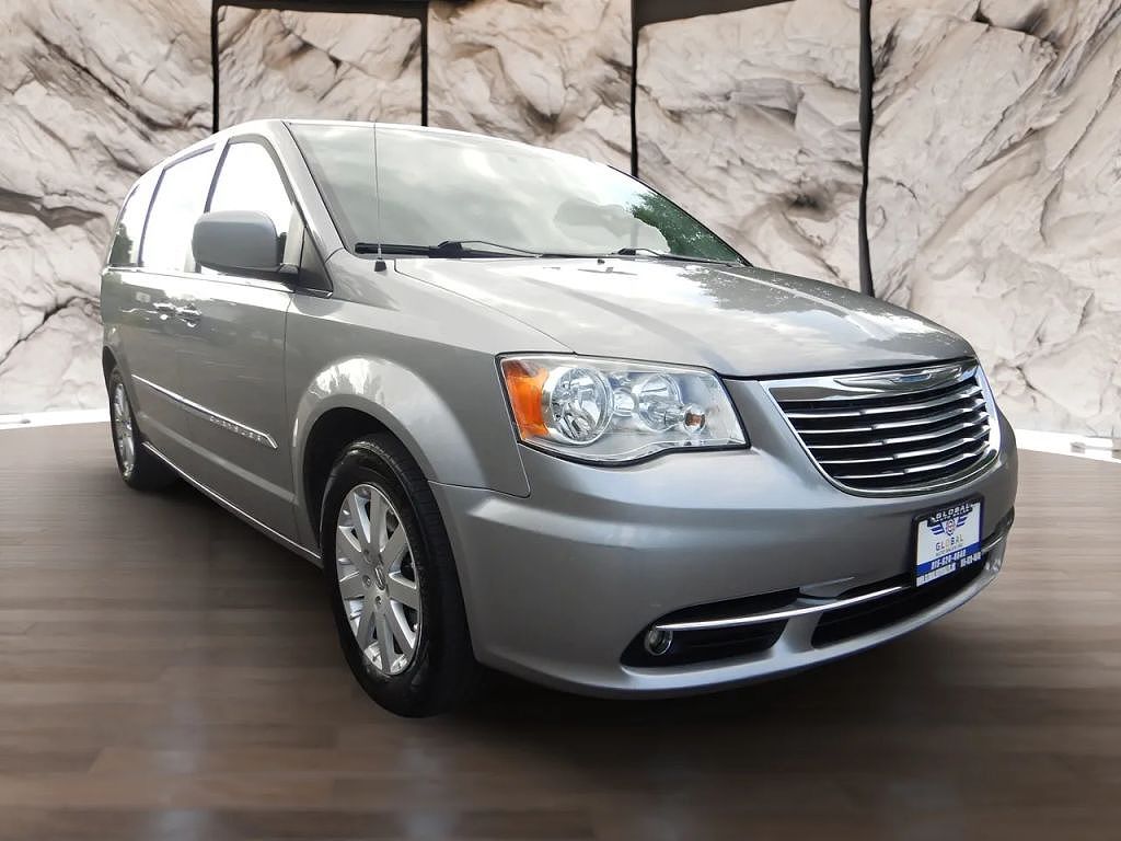 2016 Chrysler Town and Country Touring