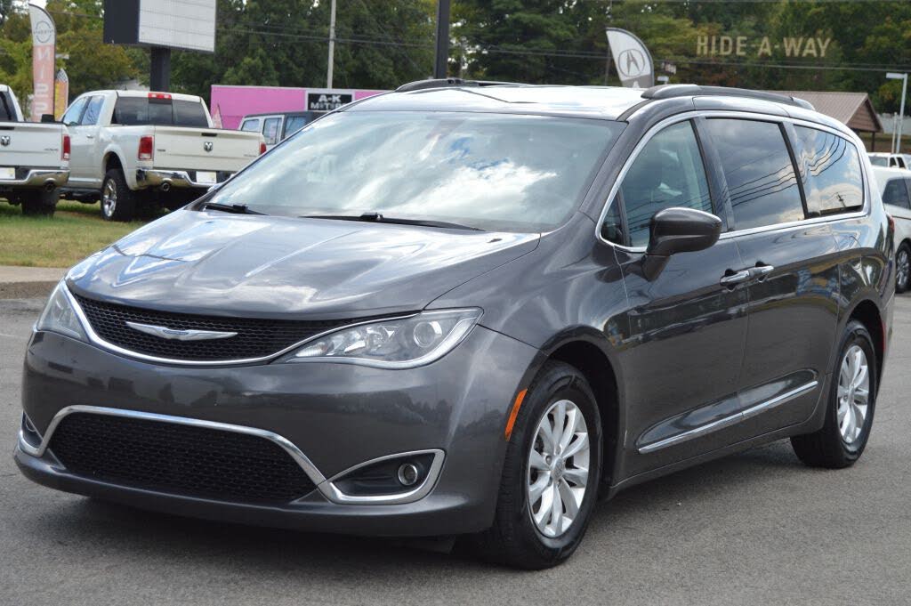 2017 Chrysler Pacifica Touring Plus