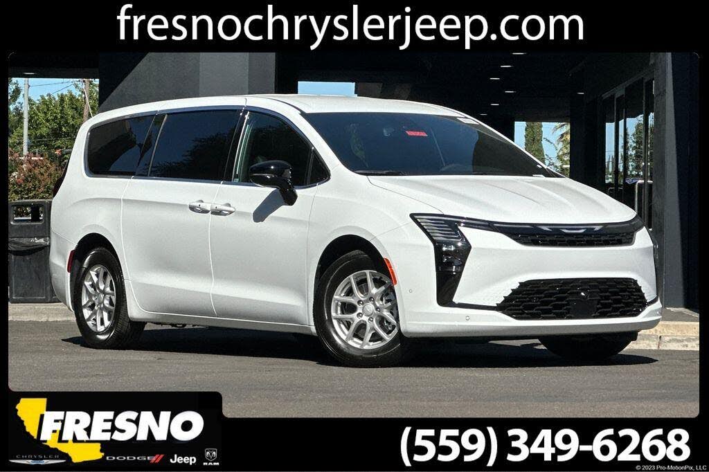 2027 Chrysler Pacifica Select