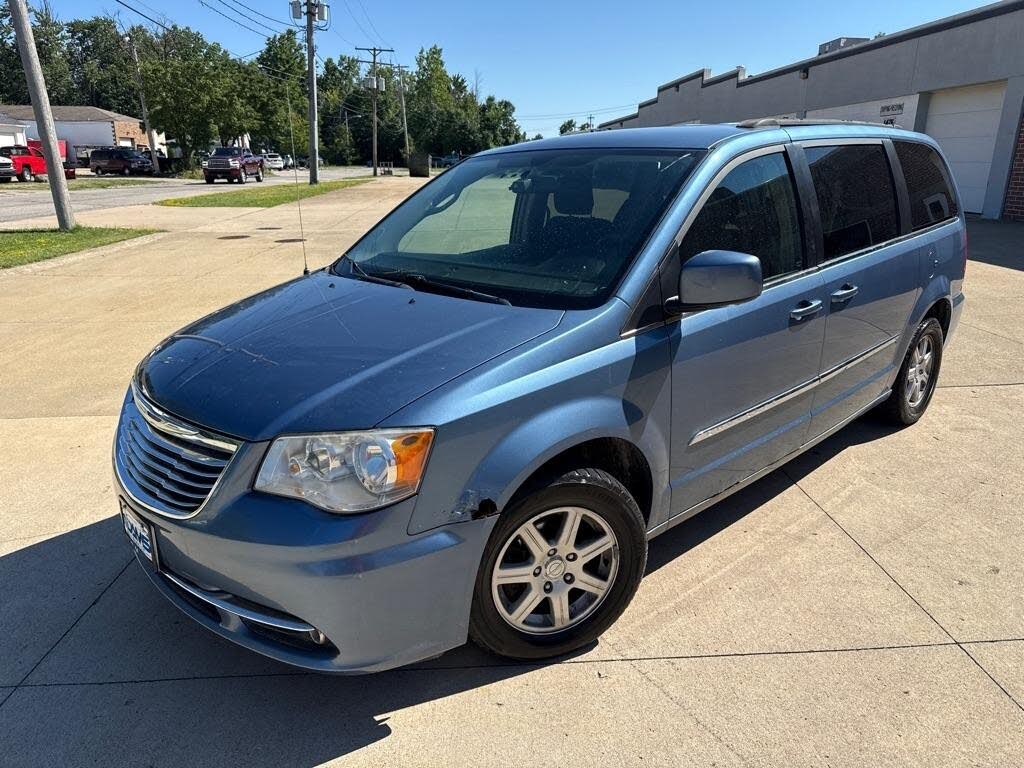 2012 Chrysler Town and Country Touring
