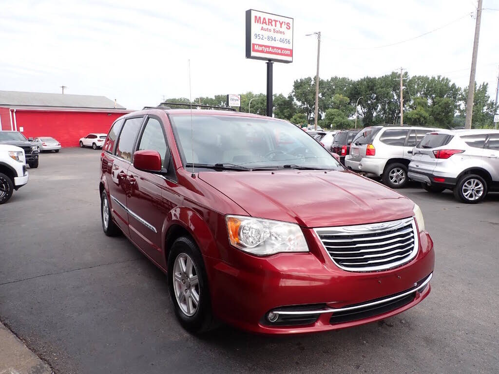 2013 Chrysler Town & Country Touring