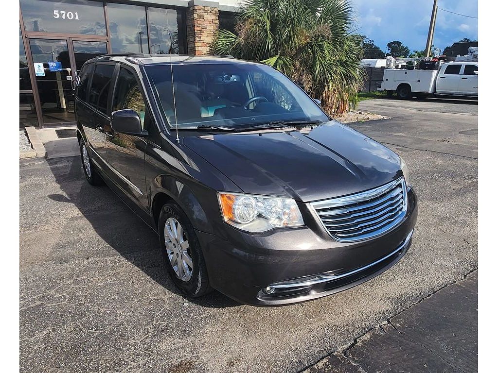 2016 Chrysler Town & Country Touring