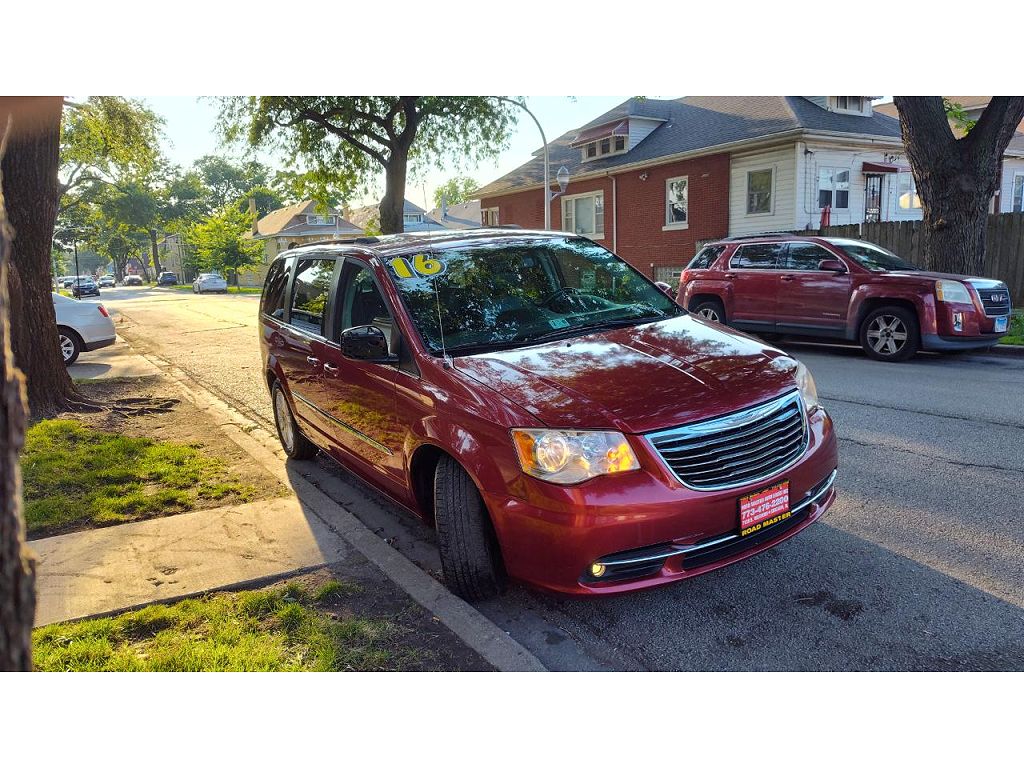 2016 Chrysler Town & Country Touring