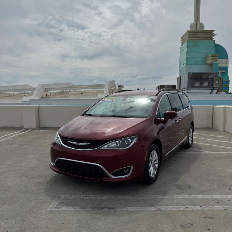 2017 Chrysler Pacifica Touring Plus