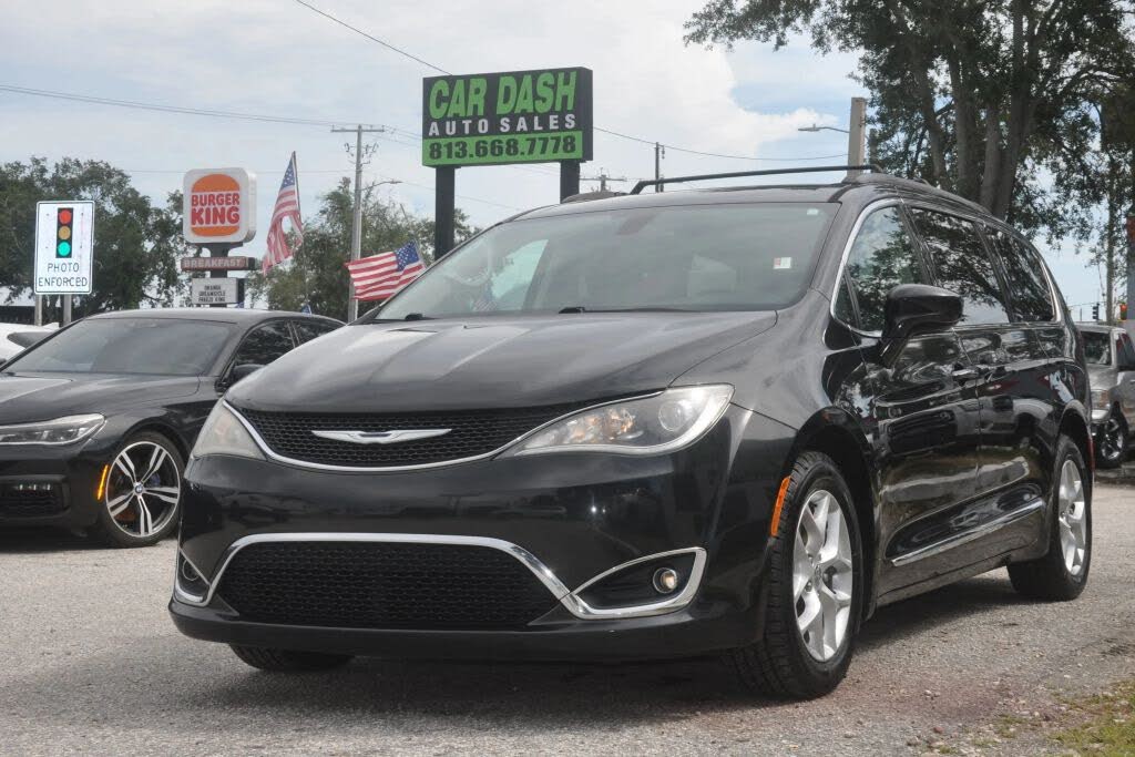 2017 Chrysler Pacifica Touring Plus