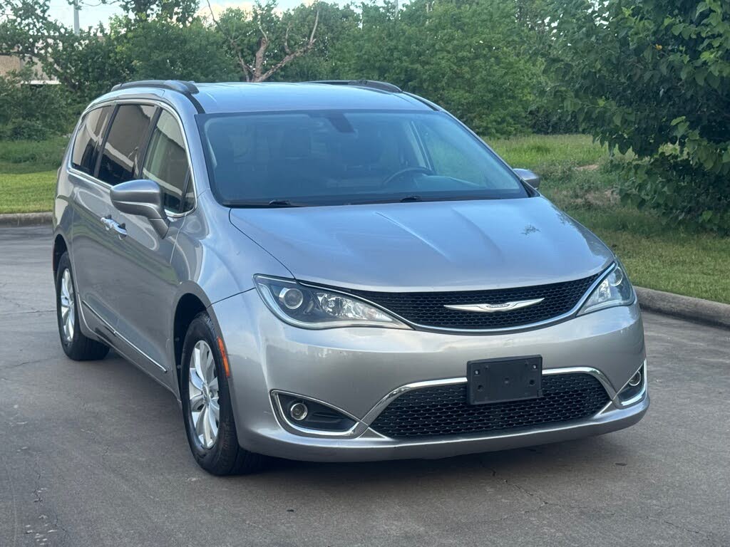 2017 Chrysler Pacifica Touring Plus