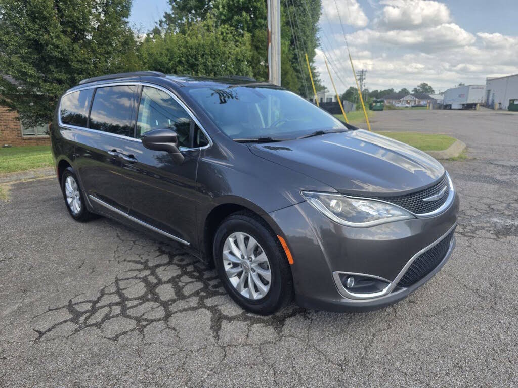 2017 Chrysler Pacifica Touring Plus