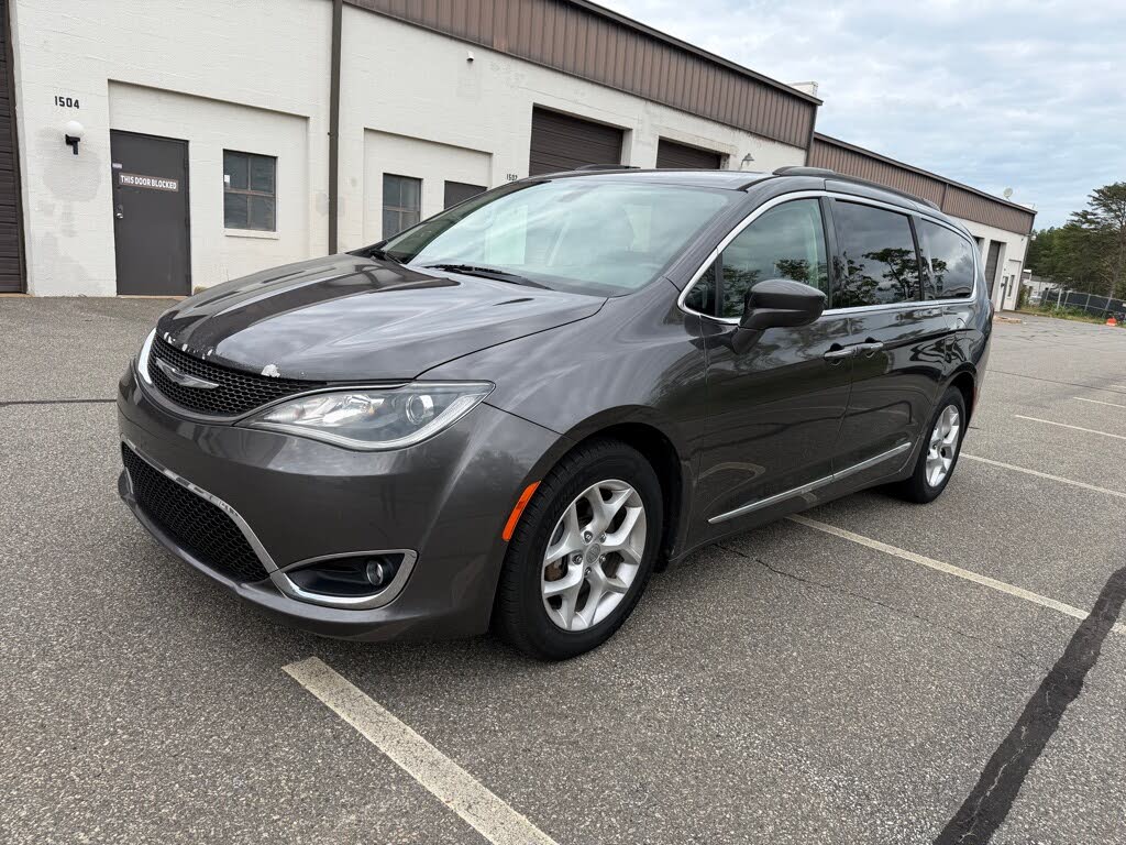 2017 Chrysler Pacifica Touring Plus