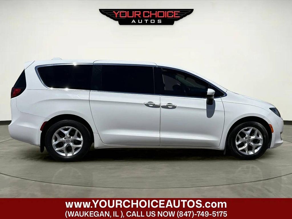 2017 Chrysler Pacifica Touring Plus
