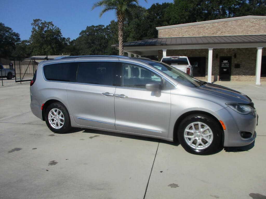 2020 Chrysler Pacifica Touring L