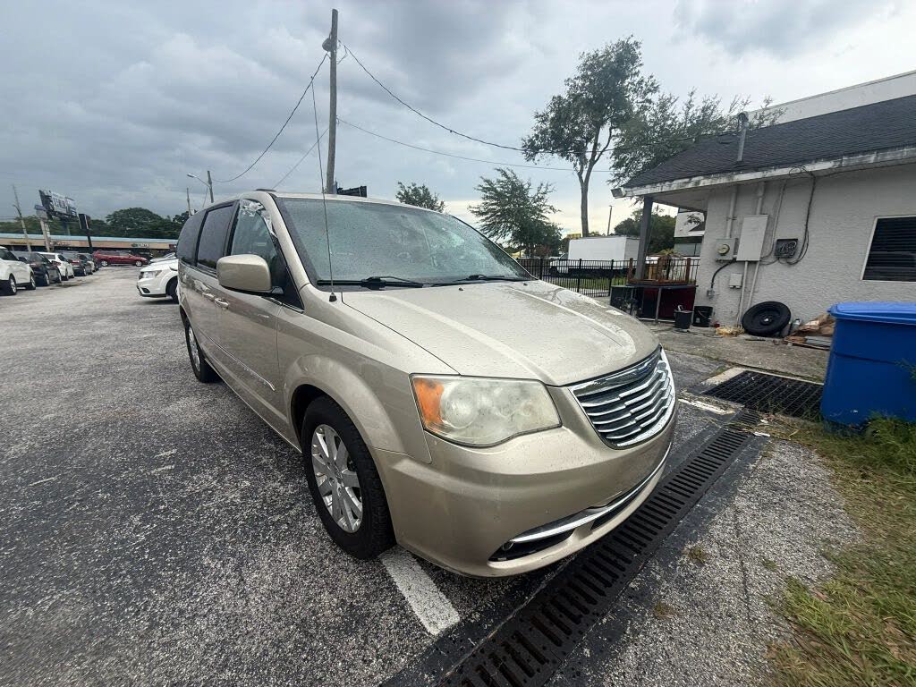 2014 Chrysler Town and Country Touring