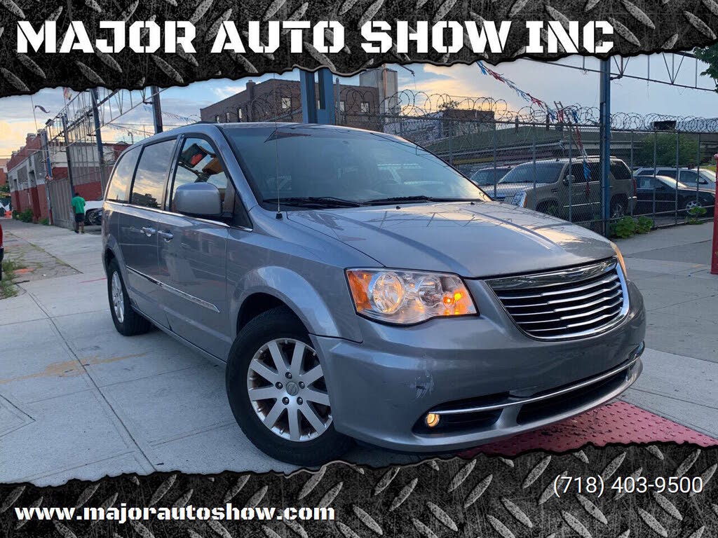 2014 Chrysler Town and Country Touring