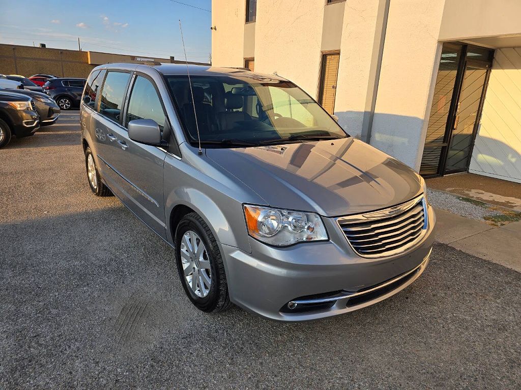 2016 Chrysler Town & Country Touring
