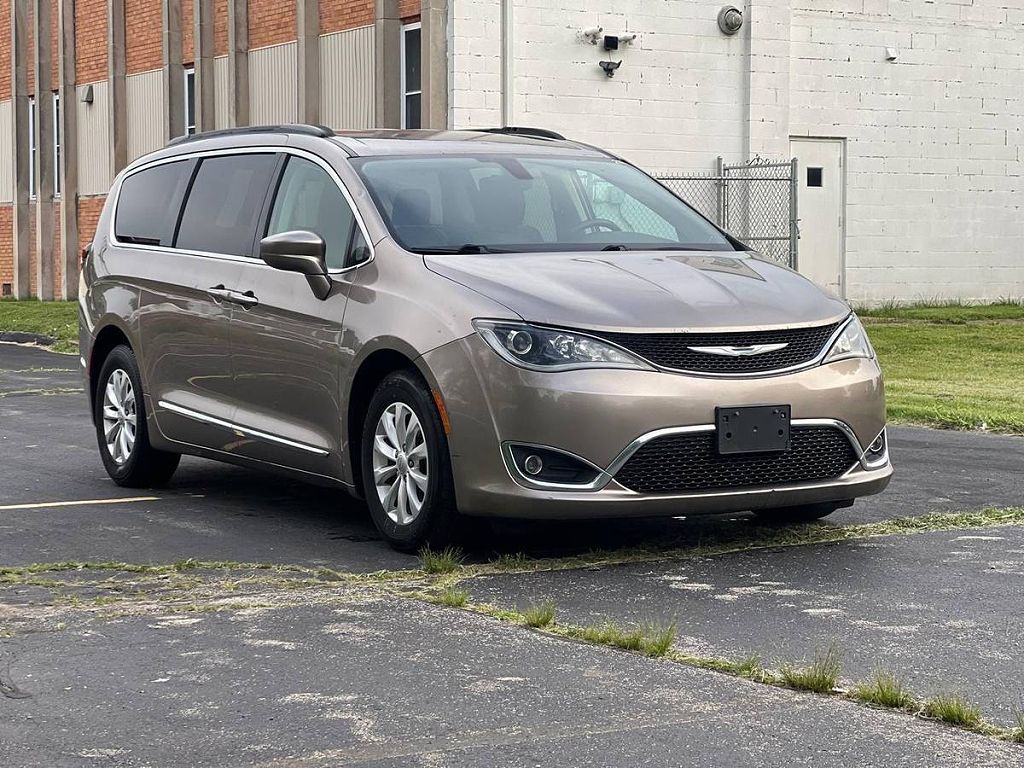 2017 Chrysler Pacifica Touring Plus