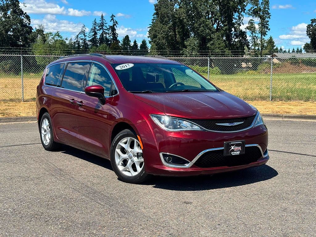 2017 Chrysler Pacifica Touring Plus