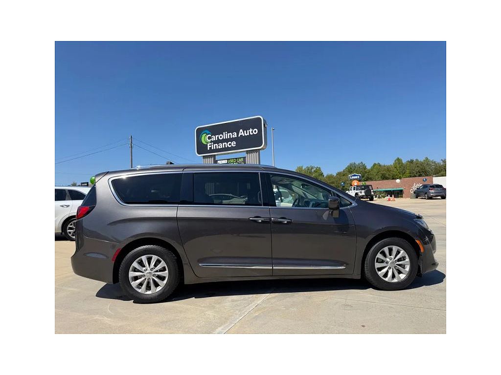 2018 Chrysler Pacifica Touring L