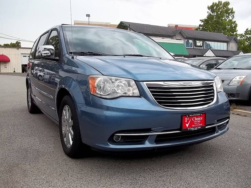 2012 Chrysler Town & Country Touring-L