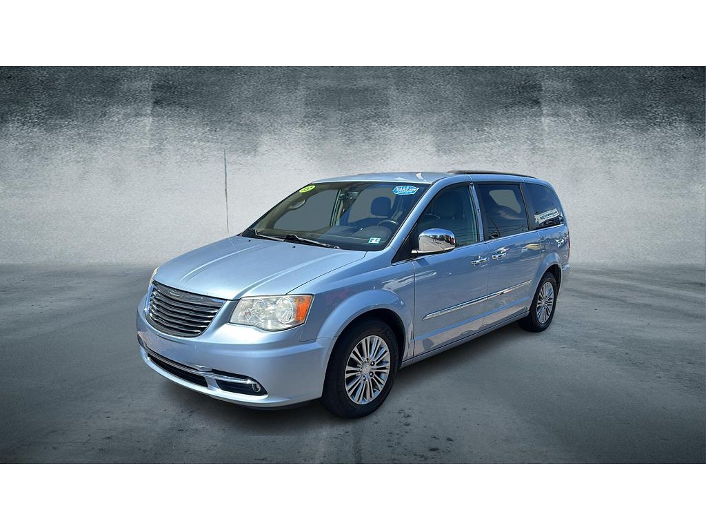 2013 Chrysler Town & Country Touring-L
