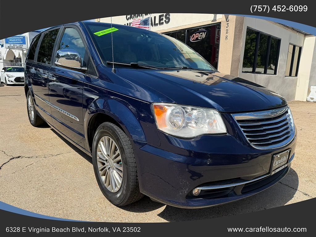 2013 Chrysler Town & Country Touring-L